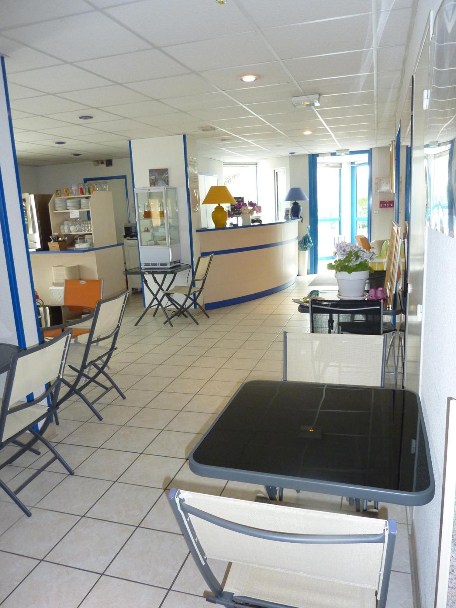 Montréal La Cluse Lac'Hotel France מראה חיצוני תמונה
