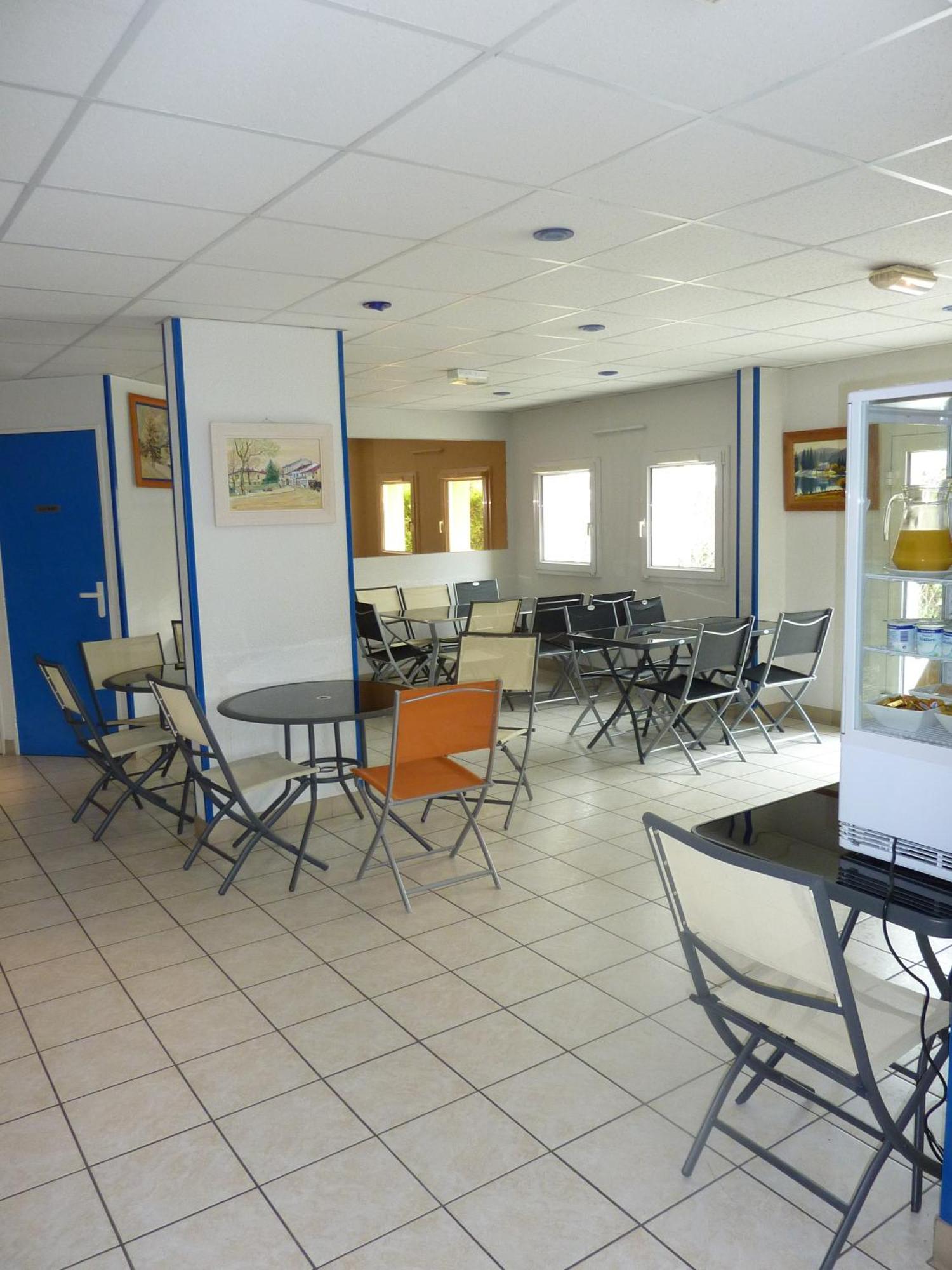 Montréal La Cluse Lac'Hotel France מראה חיצוני תמונה